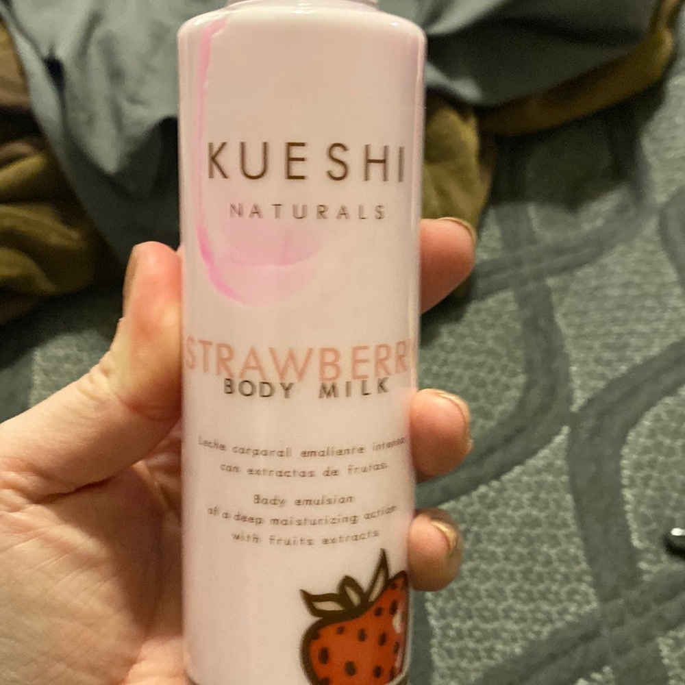 Kueshi Naturals Strawberry Body Milk